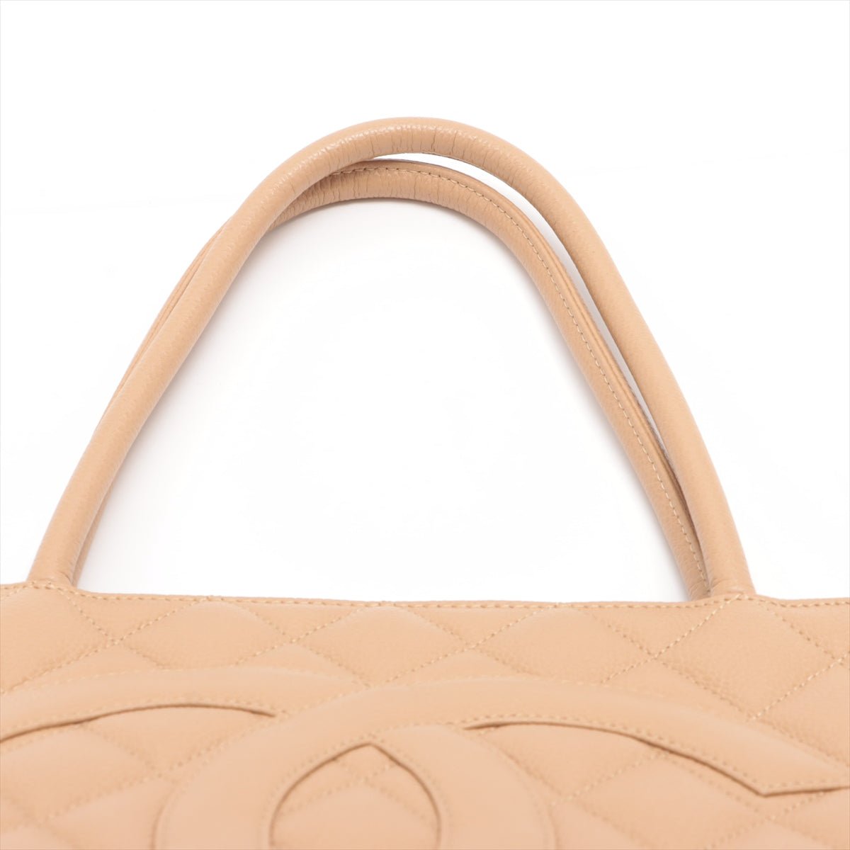 Medallion Tote Bag Beige Caviarskin Gold Metal