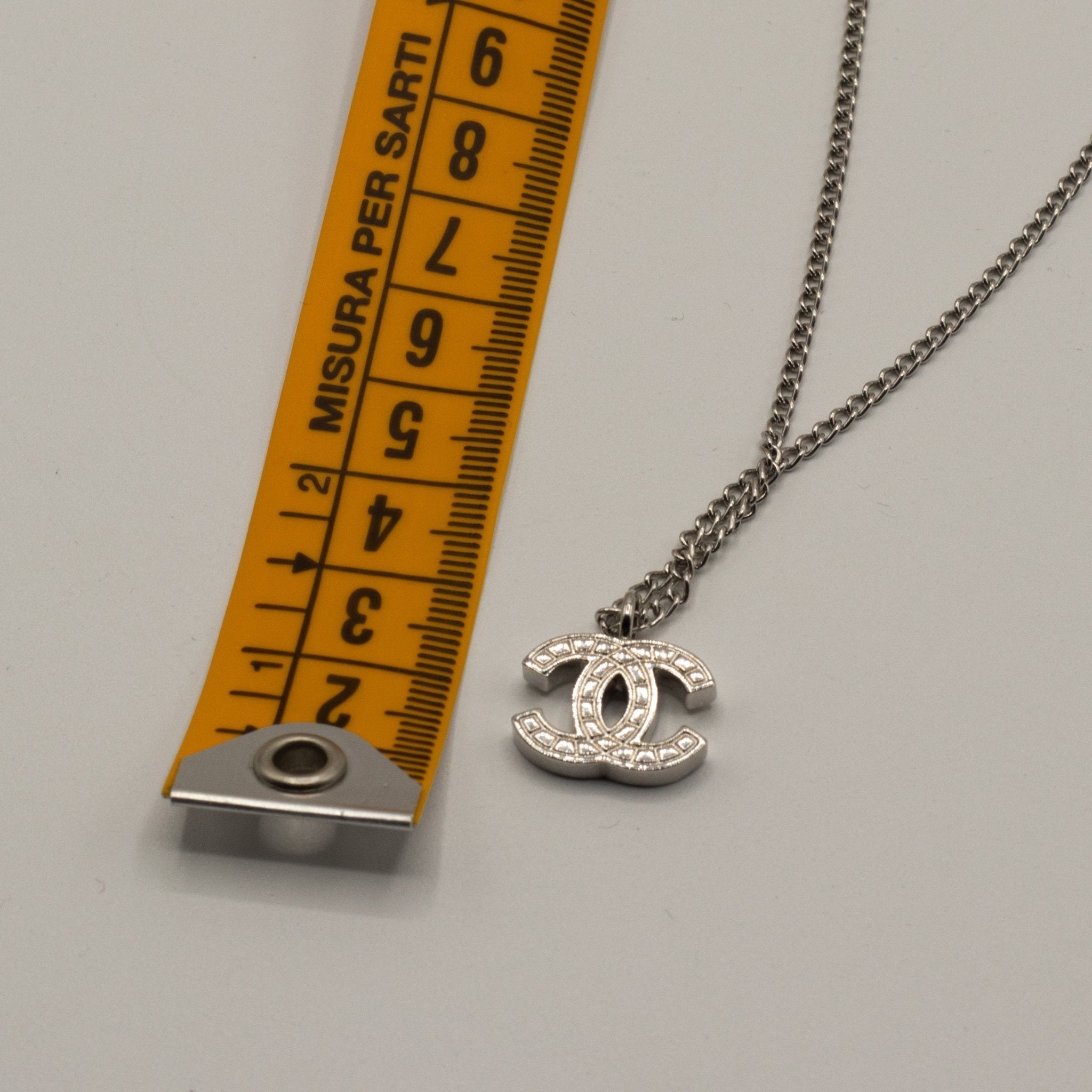 Pendant Chain Necklace CC silver Vintage