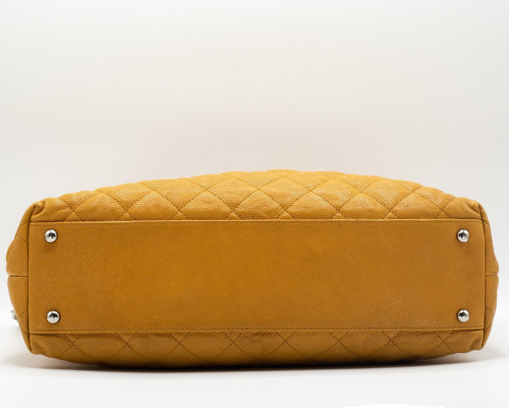 Shoulder Bag Yellow Caviar Leather