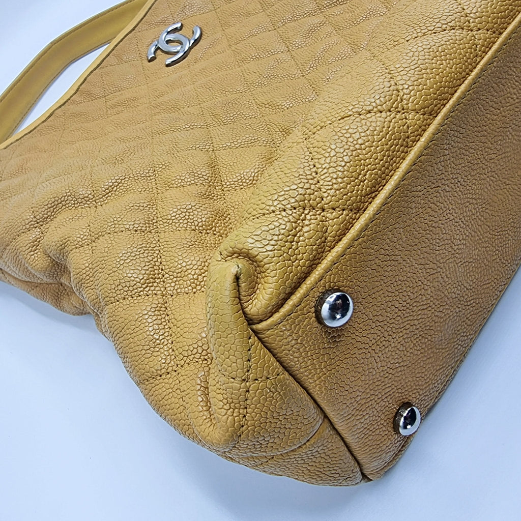 Shoulder Bag Yellow Caviar Leather