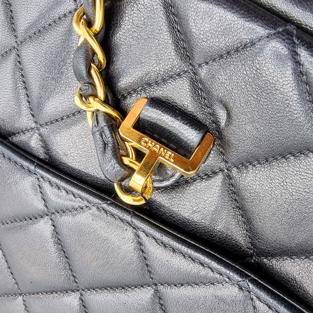 Vintage Black MatelassÃƒÆ’Ã‚Â© Lambskin Shoulder Bag