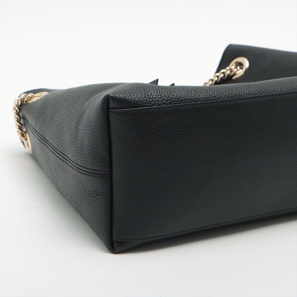 Soho Leather Chain Black Tote