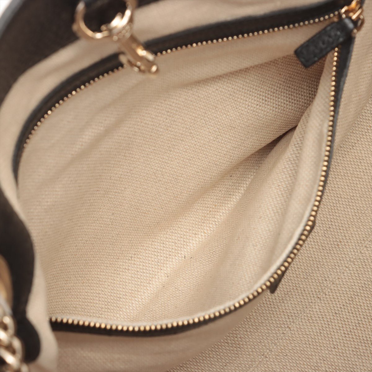 Soho Leather Chain tote bag Black