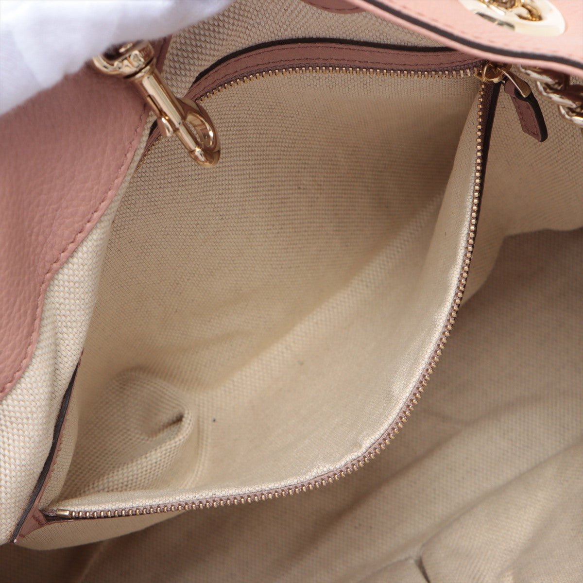 Soho Pink Leather Chain Bag