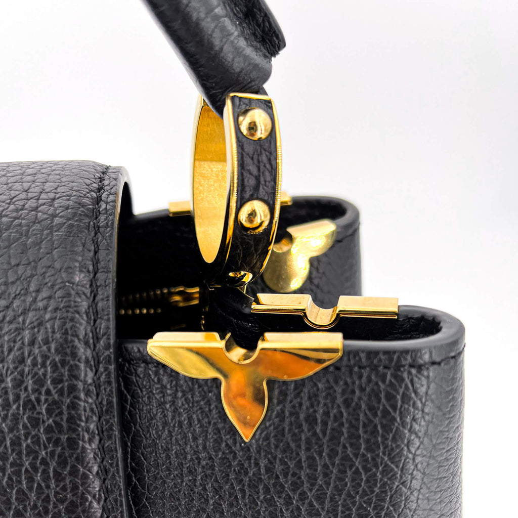 Capucines MM Crown Black Leather
