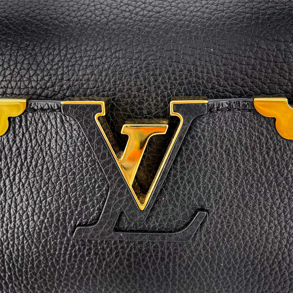Capucines MM Crown Black Leather