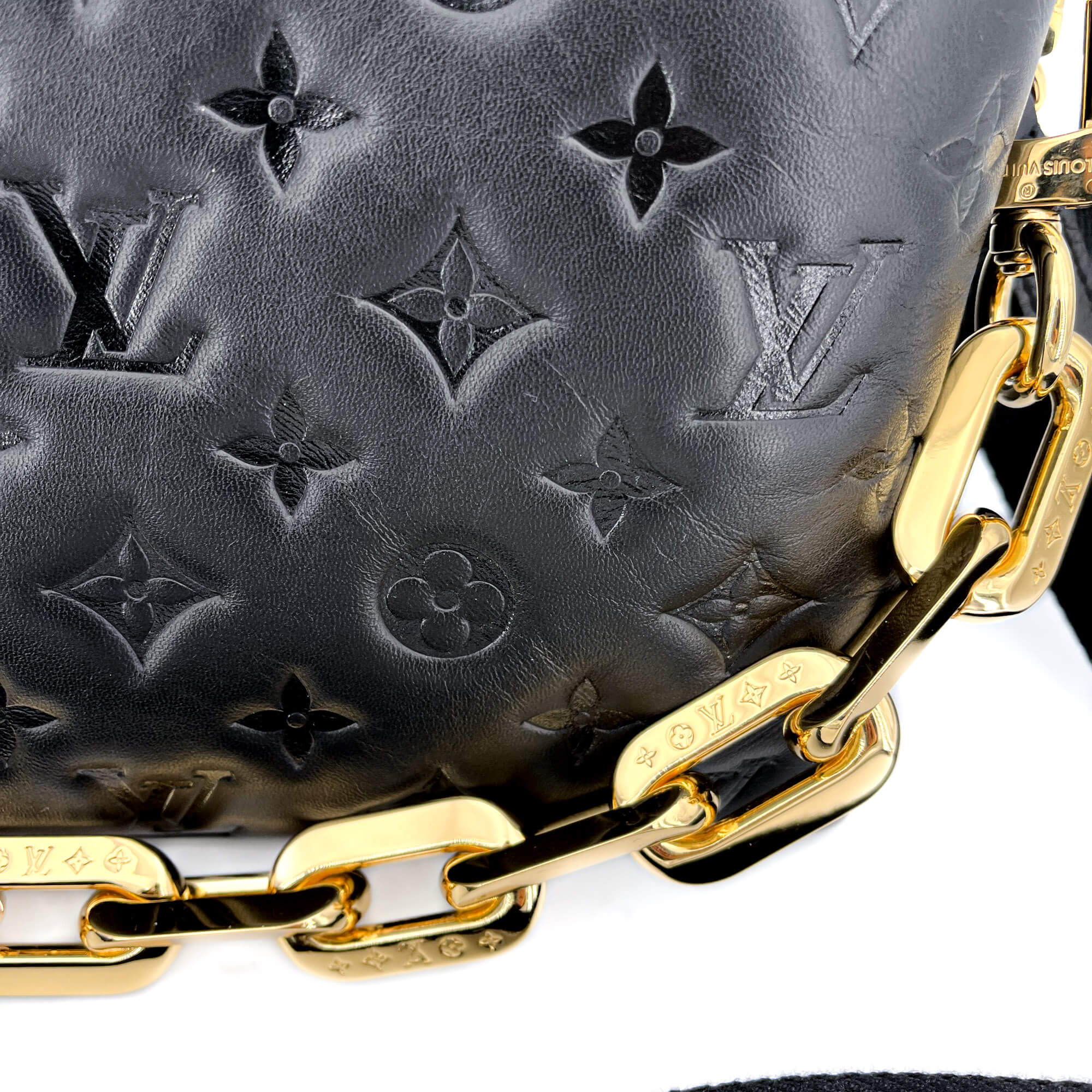 Coussin MM Black Leather
