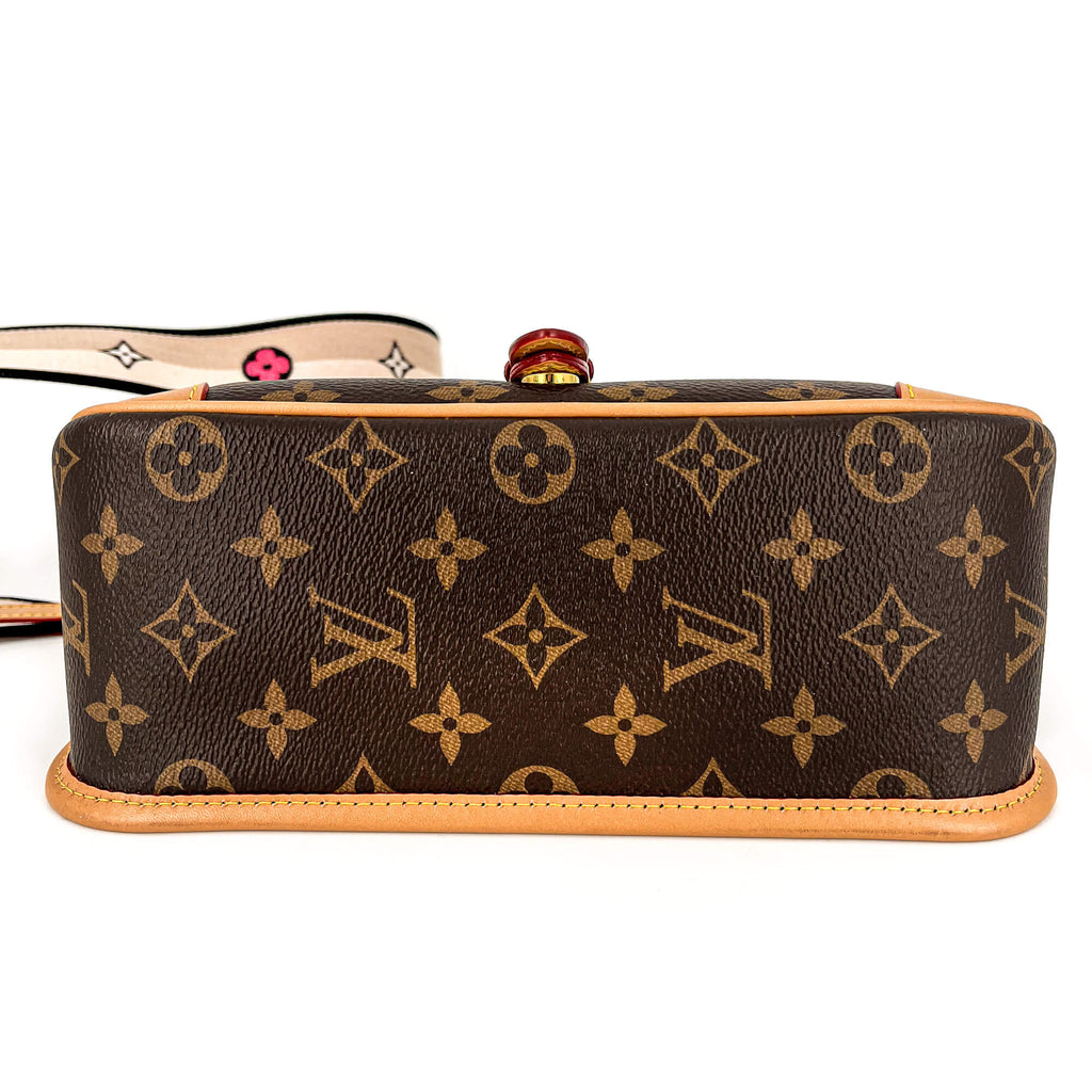 Diane Monogram Black