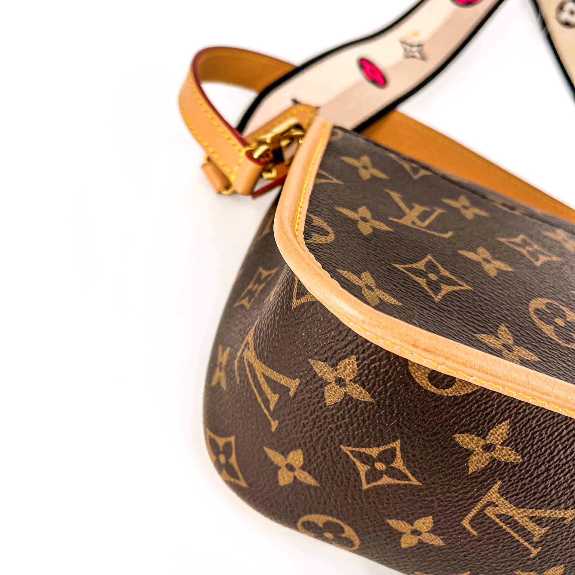 Diane Monogram Black
