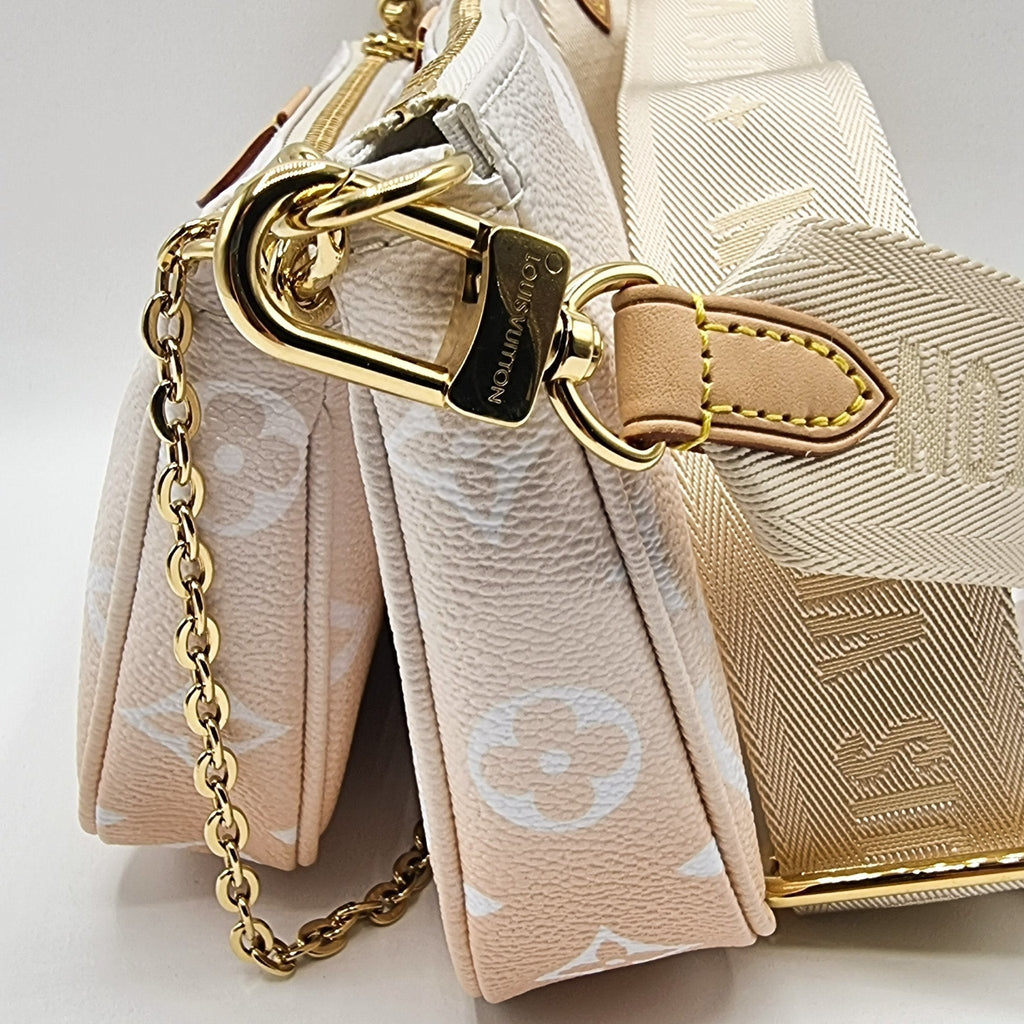 Multi Pochette Accessories By The Pool