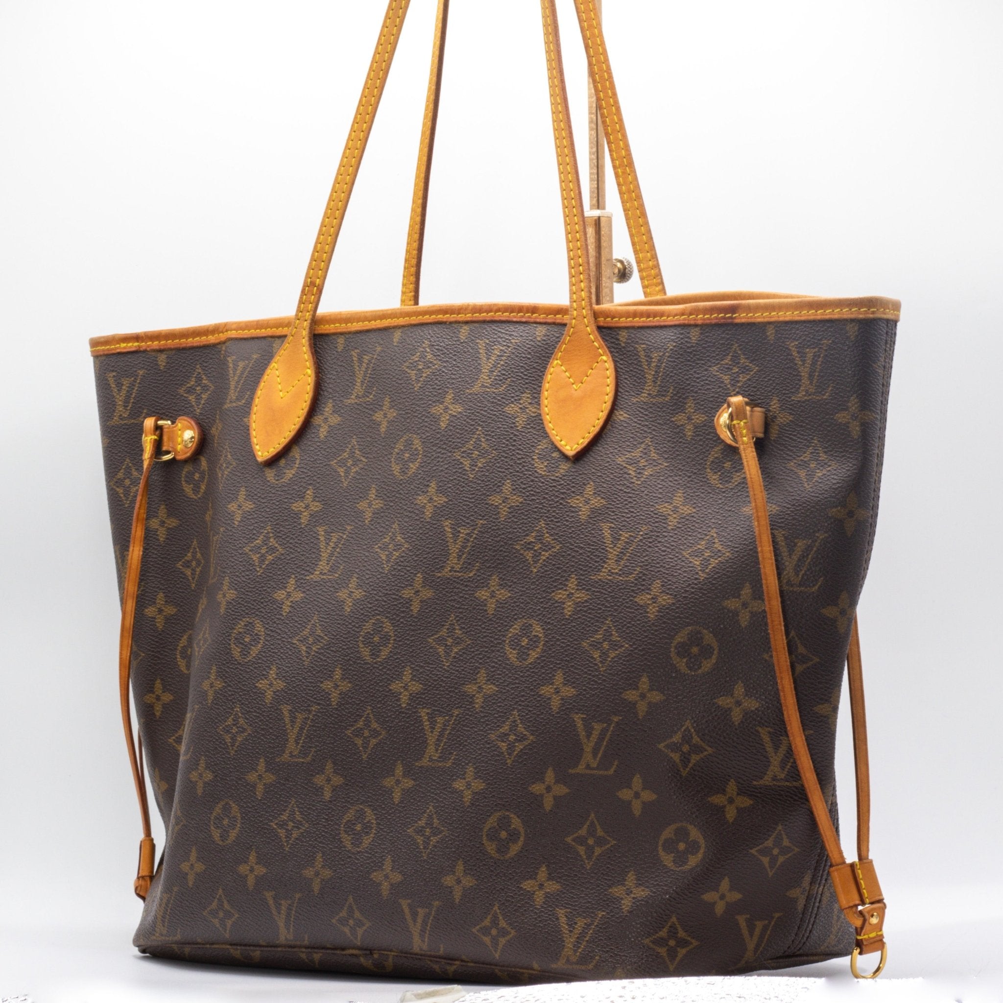 Neverfull MM Monogram