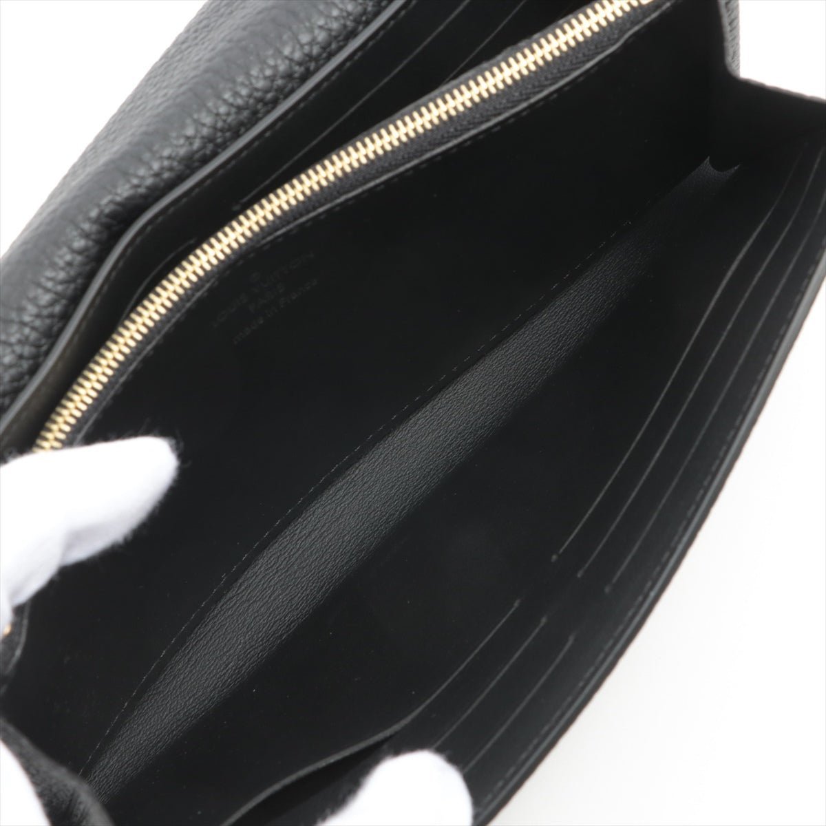 Portefeuille Capucines Crown in Taurillon Black Leather