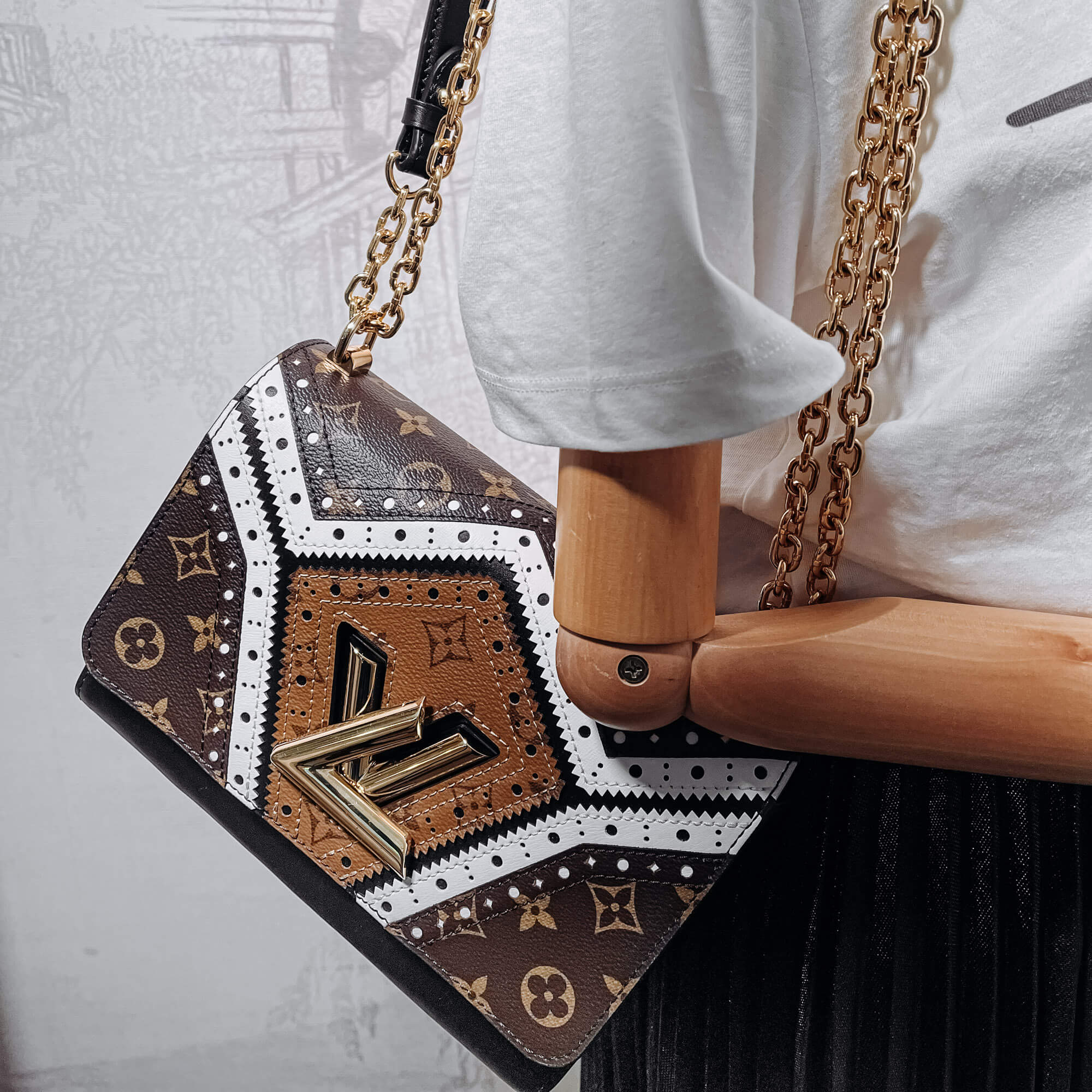 Twist Chain MM Monogram Canvas & Leather Brogue Reverse Bag