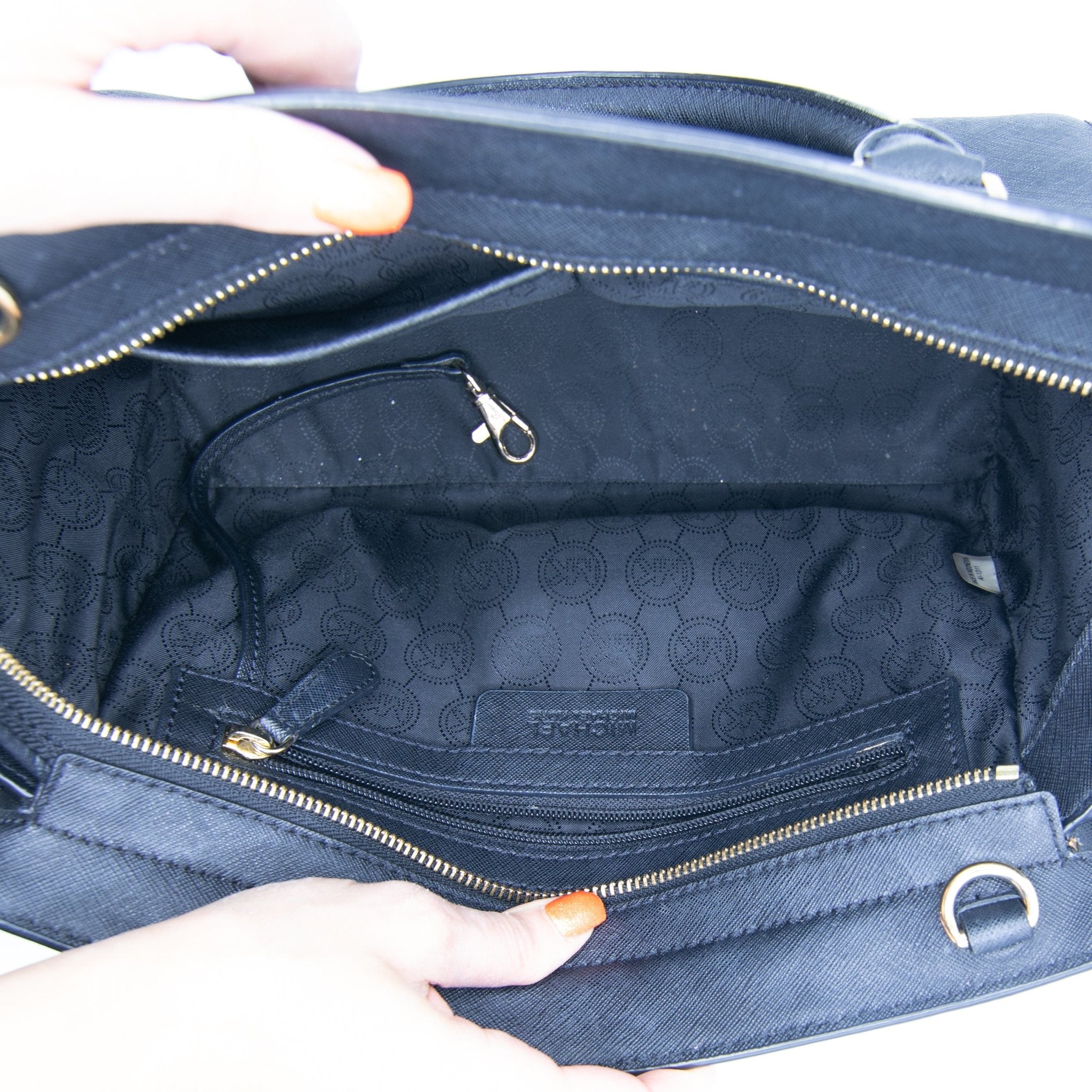 Selma Tote Black handbag 30S3GLMS2L