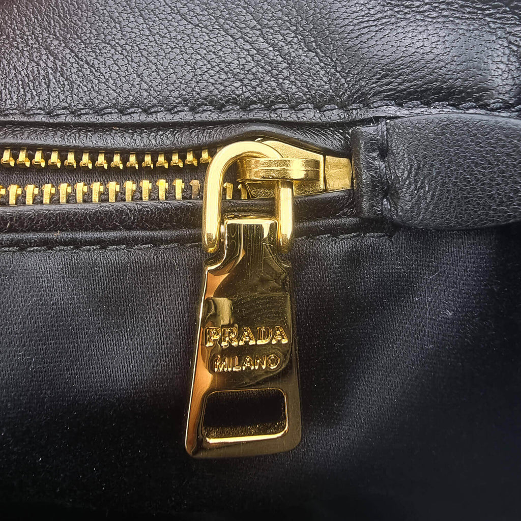 Black cloth Pochette