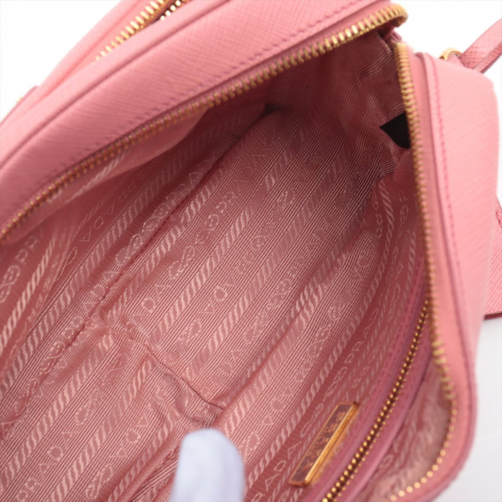Front Pocket Crossboby in Pink Saffiano Leather