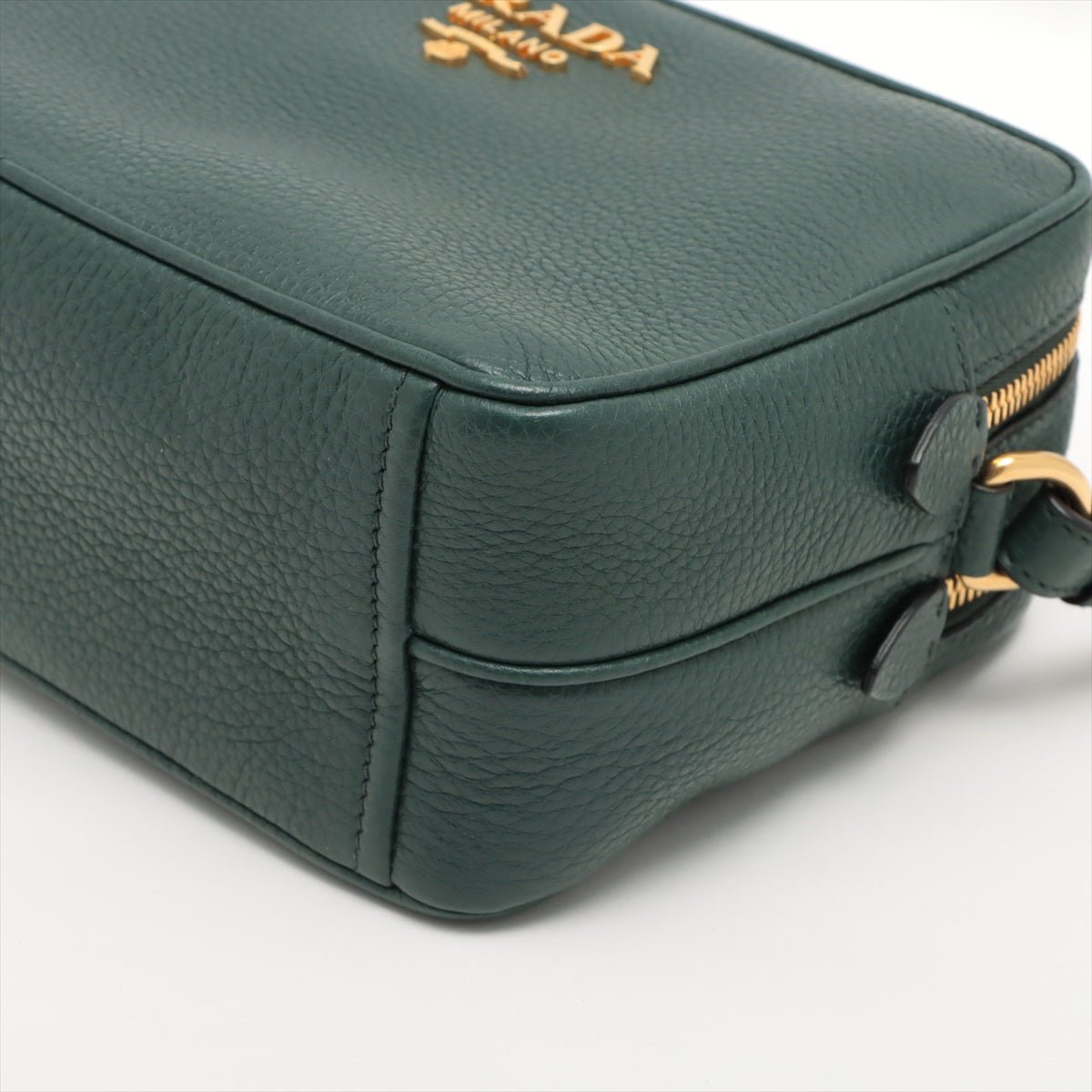 Vitello Daino Green Camera Bag