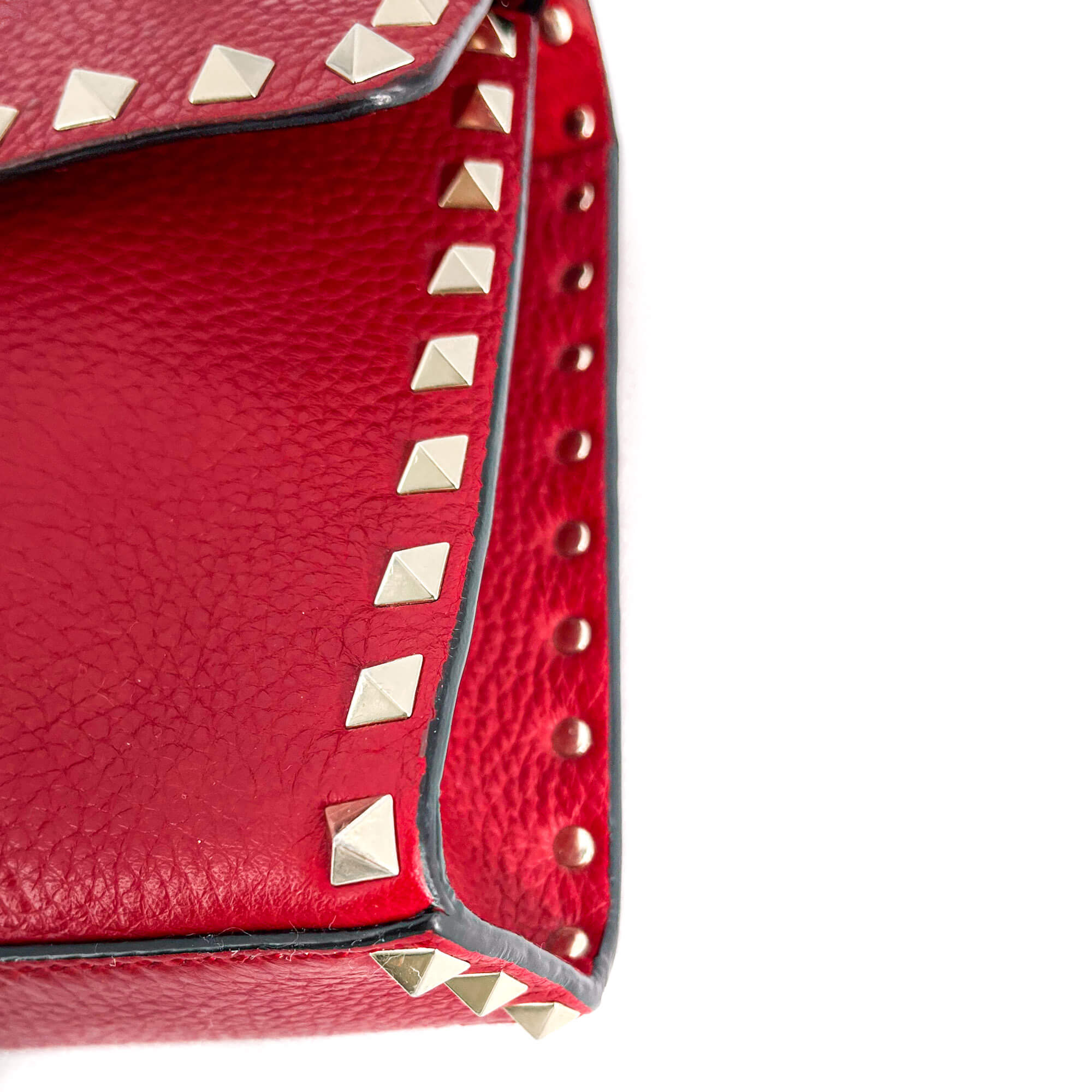 Rockstud Small in Red Grained Leather