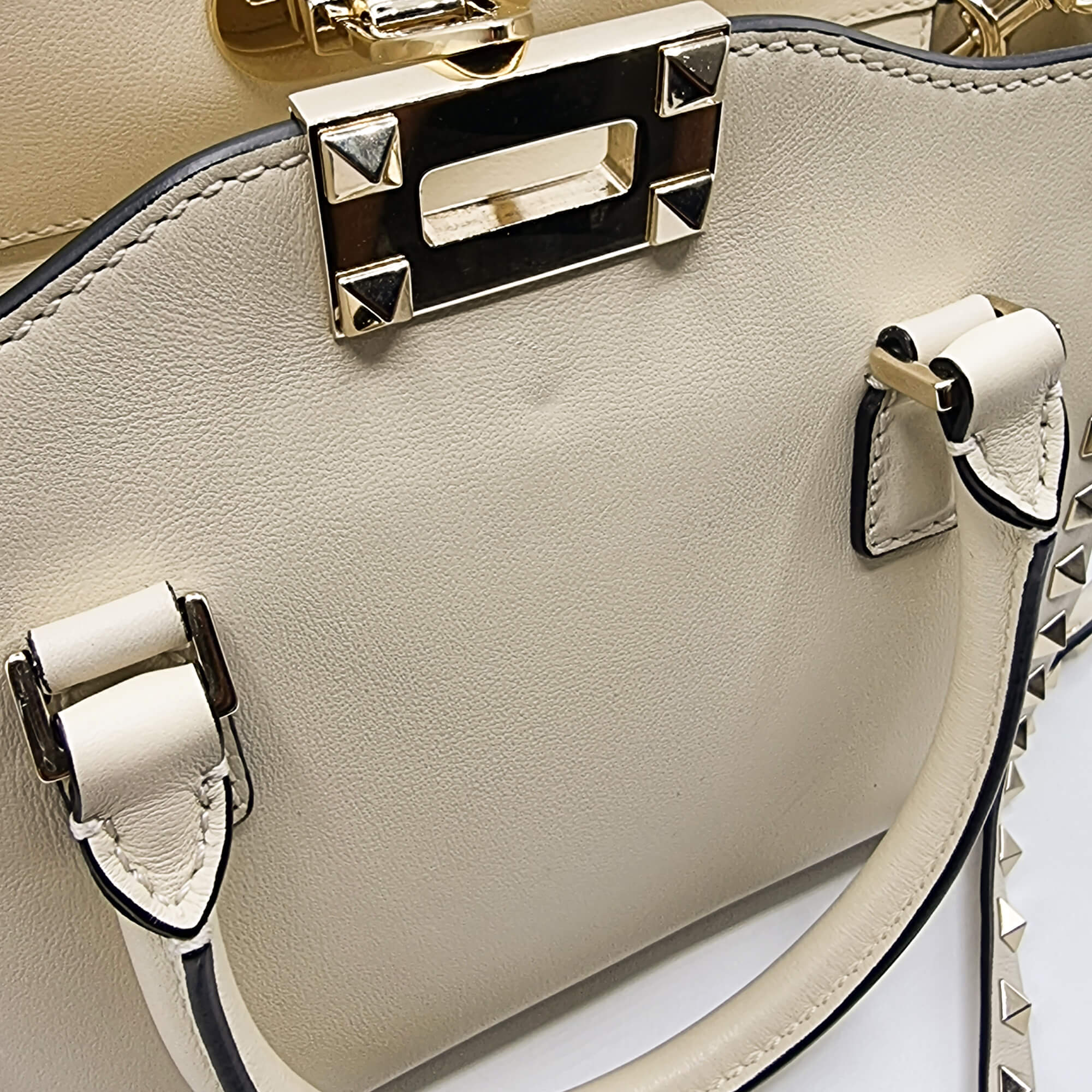 Valentino Garavani Rockstud Leather 2way White
