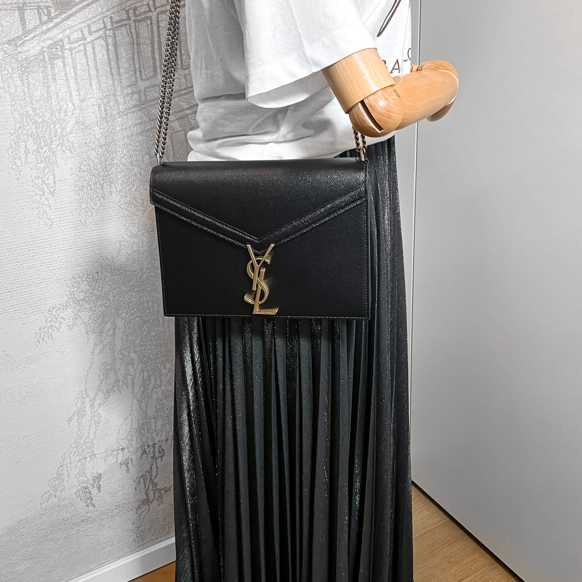 Cassandra Medium Leather Chain Black Envelope Bag