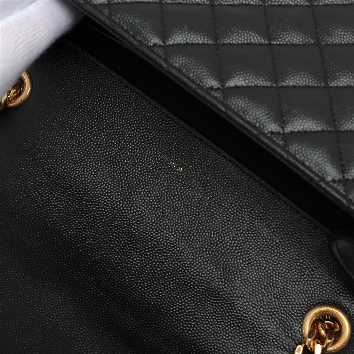 Envelope Medium Quilted Embossed Leather Black