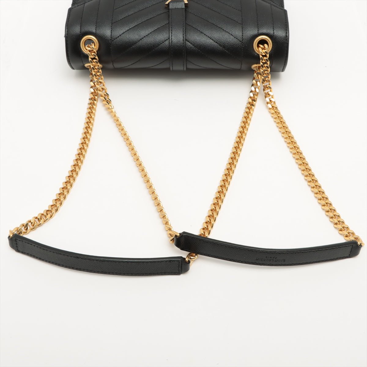 Envelope Medium Quilted Embossed Leather Black