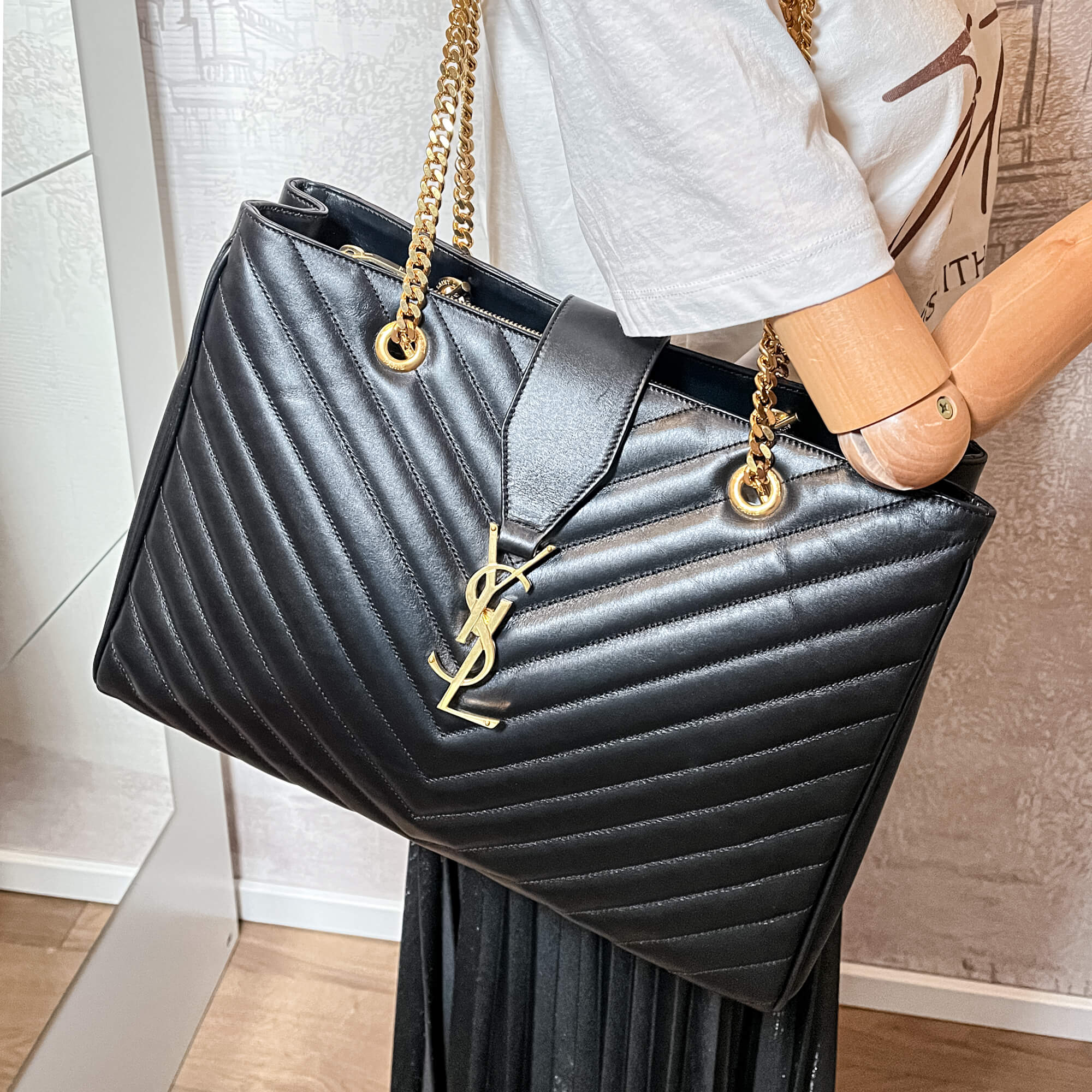 Loulou Large Black Leather Tote