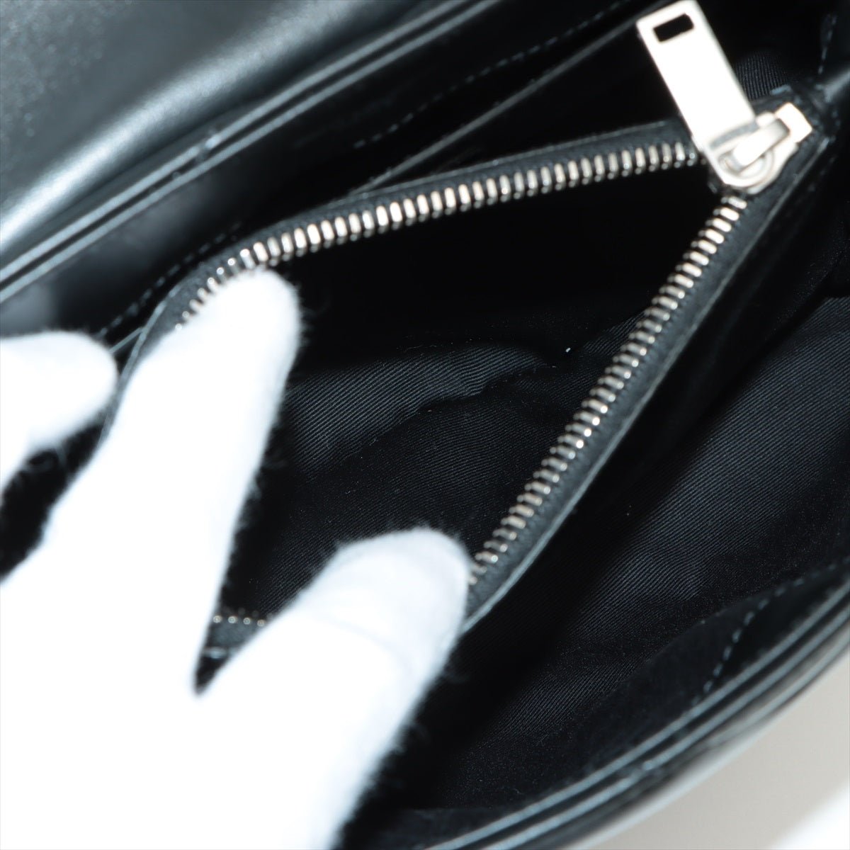 Loulou Small Chain Black Leather