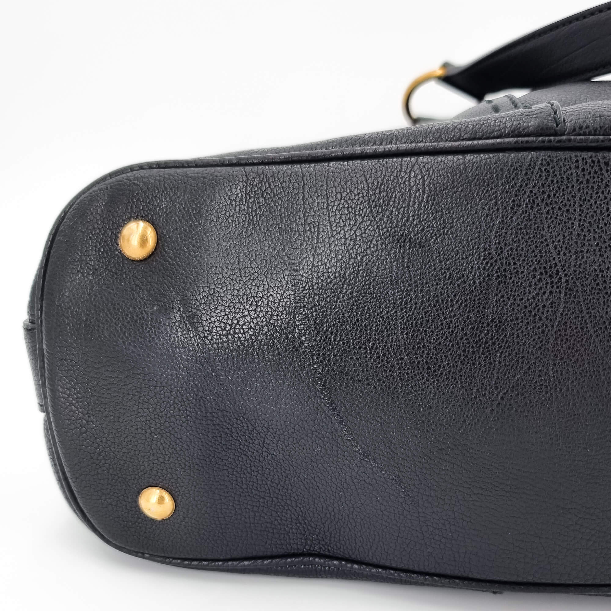 Yves Saint Laurent Muse in black leather