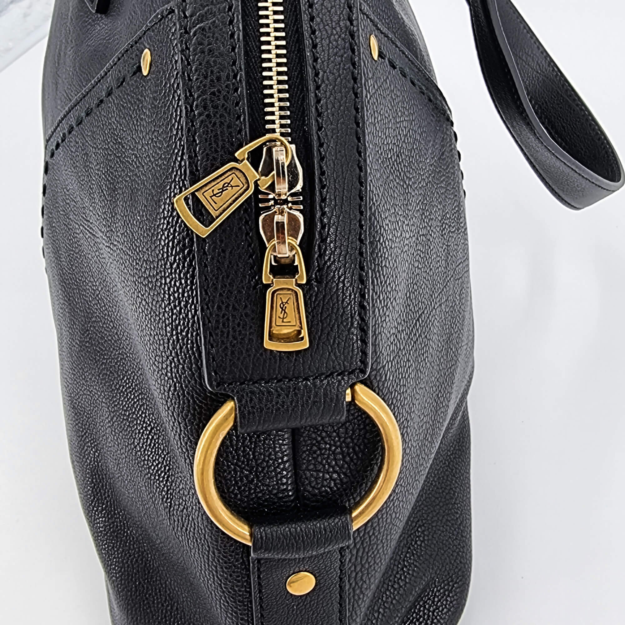 Yves Saint Laurent Muse in black leather