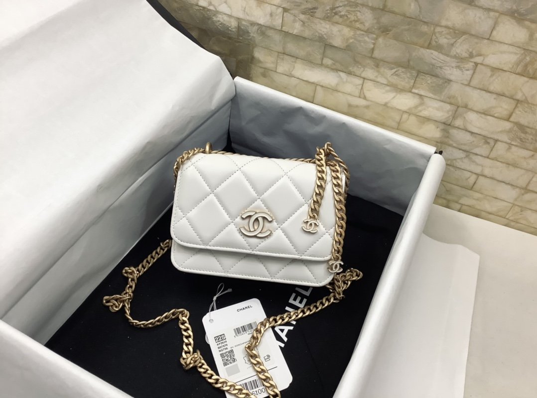 CHLSpring And Summer 22C White For Women, Women’s Bags 6.1in/15.5cm