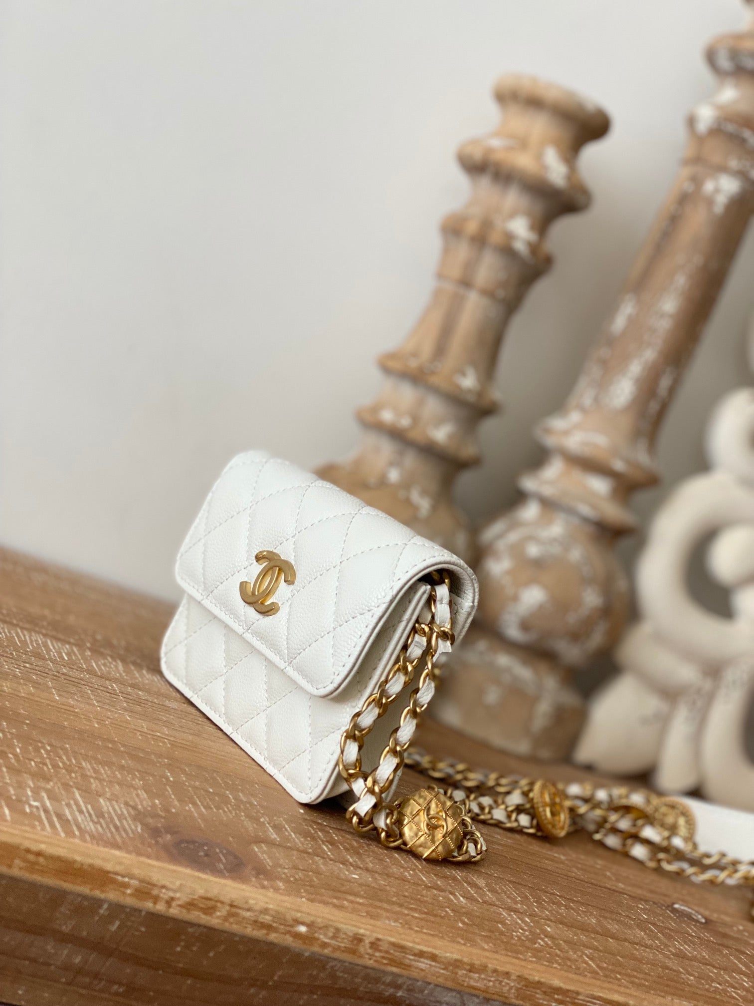 CHL Clutch With Chain White For Women, Women’s Bags 4.8in/12.3cm