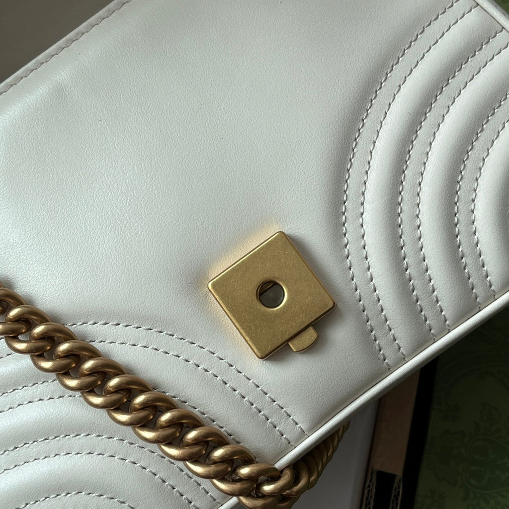 gg Marmont Mini Top Handle Bag White For Women, Women’s Bags 8.3in/21cm gg ‎547260 DTDIT 9022
