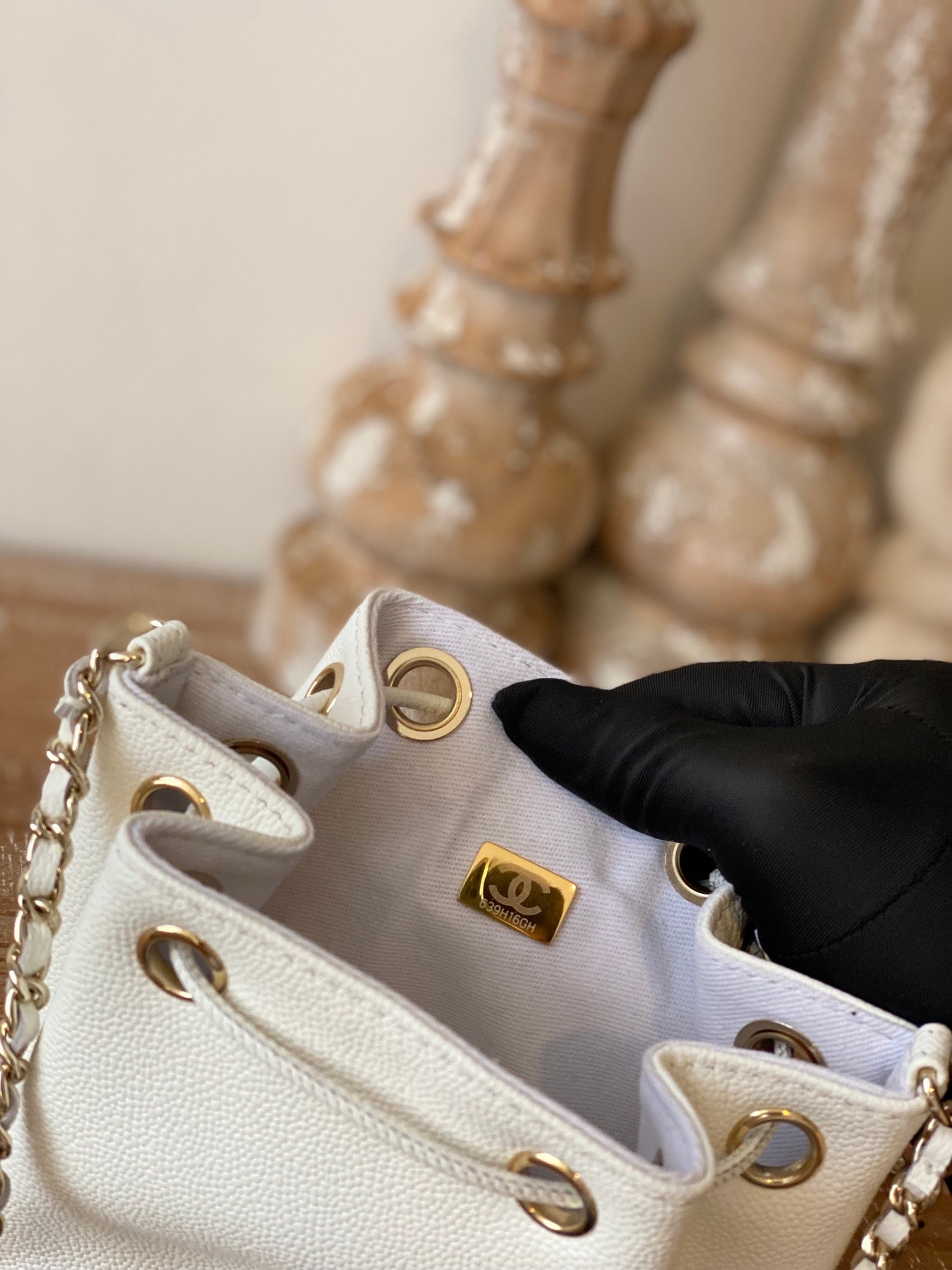 CHLMini Bucket Bag With Strap White For Women, Women’s Bags 4.9in/12.5cm AP2913 B05052 10601