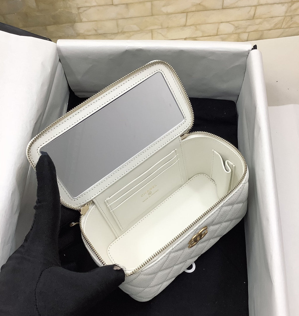 CHLSmall Vanity Case White For Women, Women’s Bags 5.9in/15cm