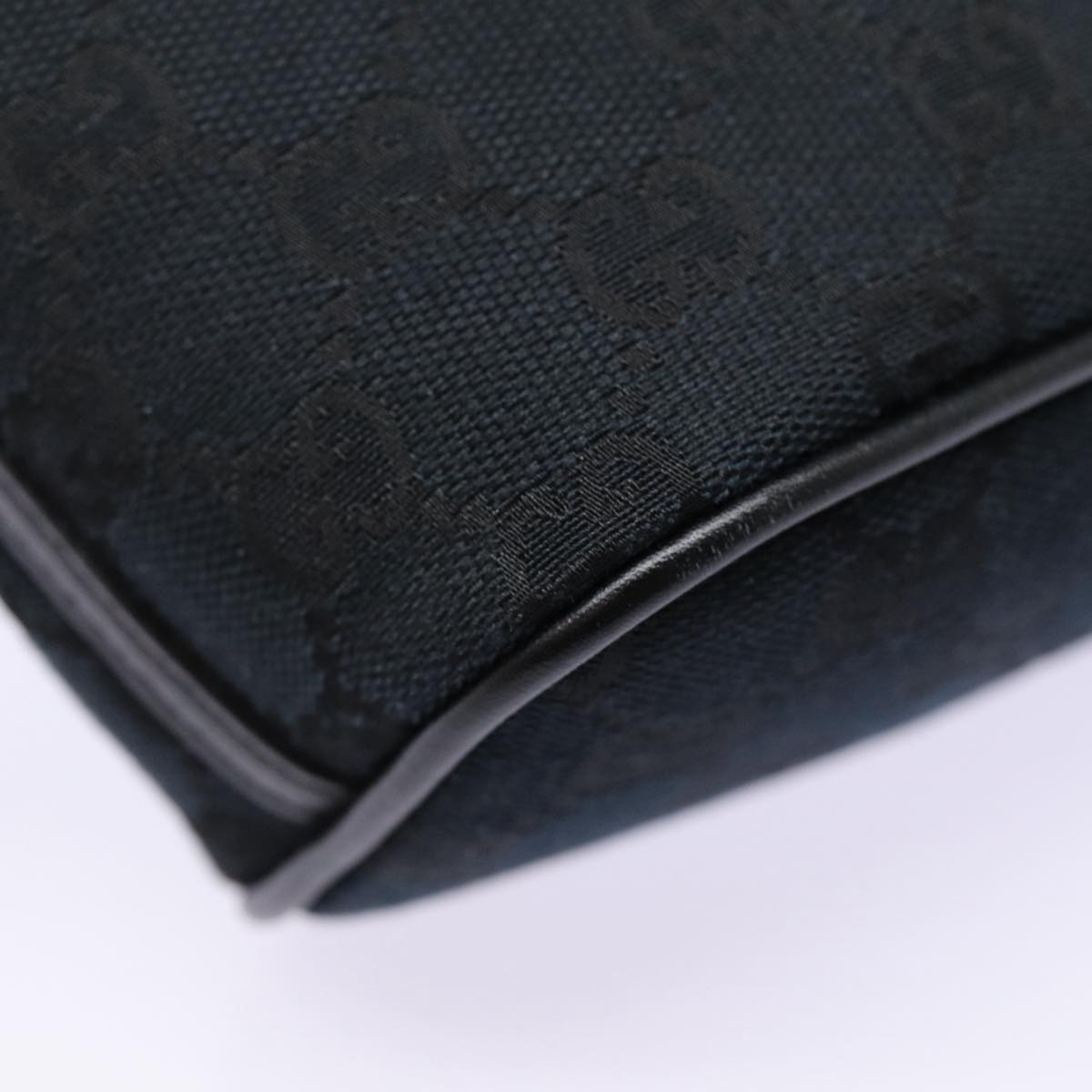 GUCCI GG Canvas hand Pouch Black Silver 07198 tb1126