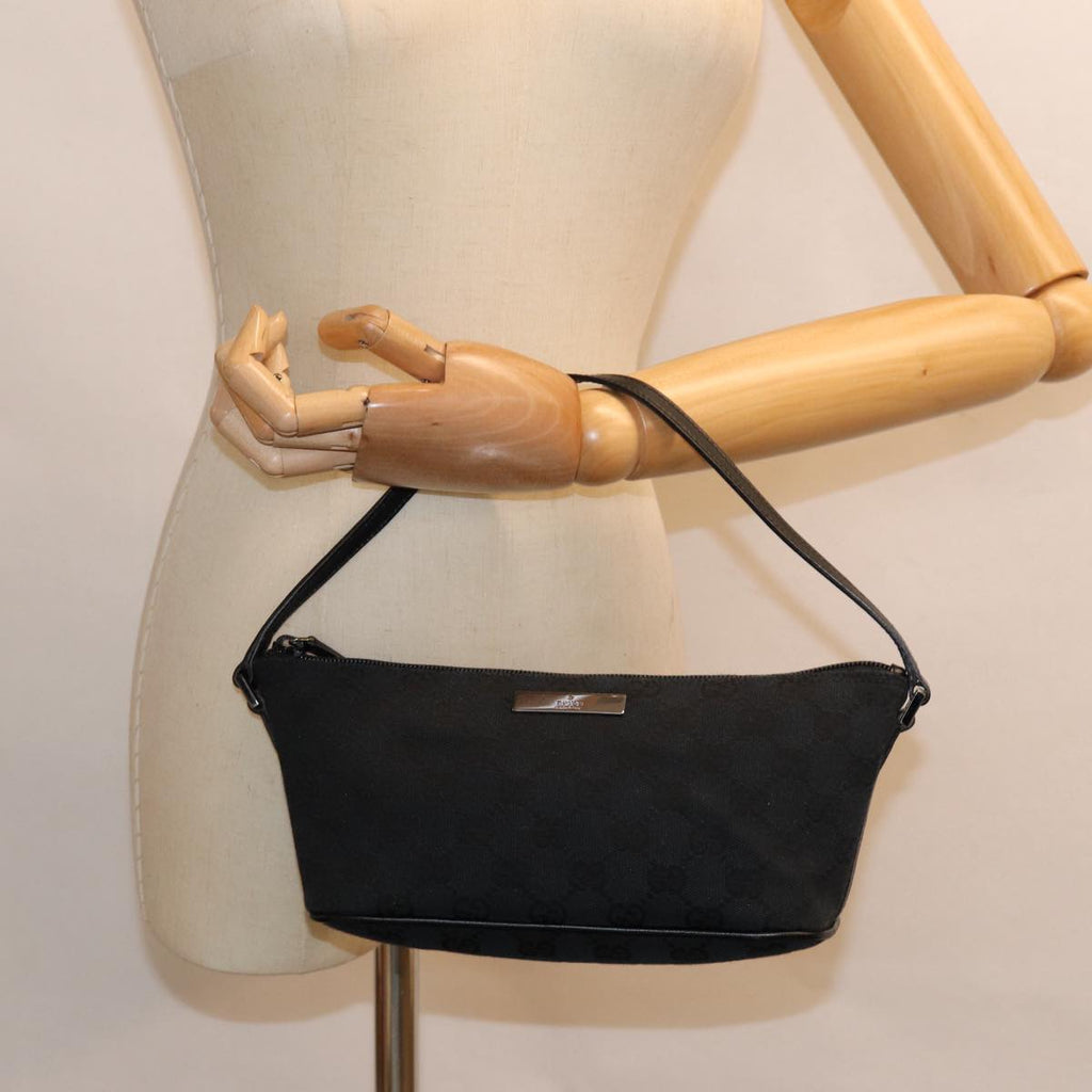 GUCCI GG Canvas hand Pouch Black Silver 07198 tb1126