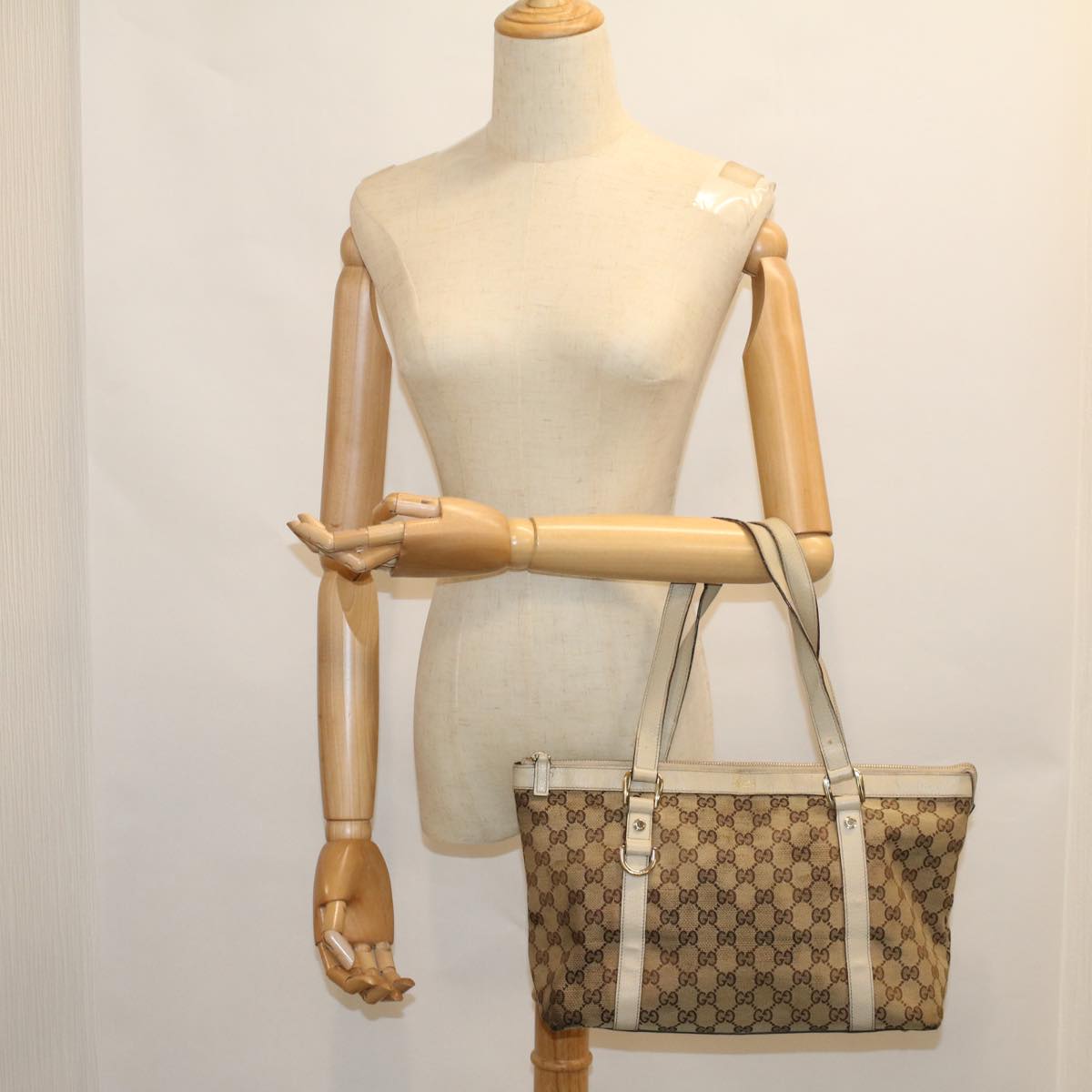GUCCI GG Canvas Abbey Shoulder Bag Beige 141470 th4120