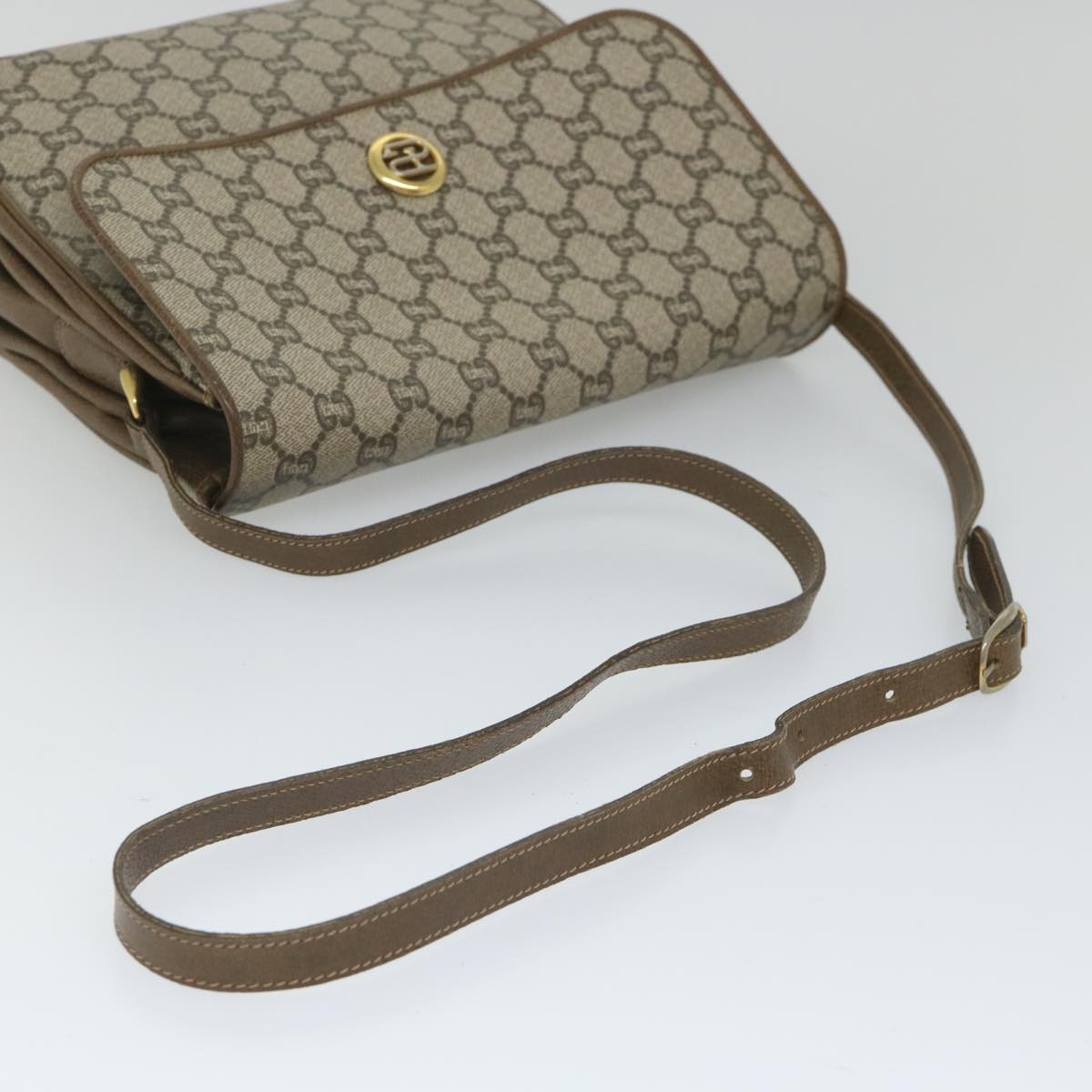 GUCCI GG Plus Supreme Shoulder Bag PVC Leather Beige th4169