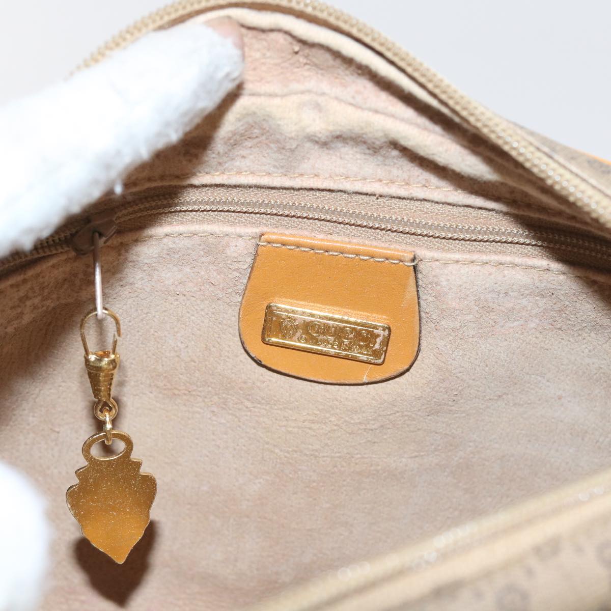 GUCCI Micro GG Supreme Shoulder Bag PVC Leather Beige th4191