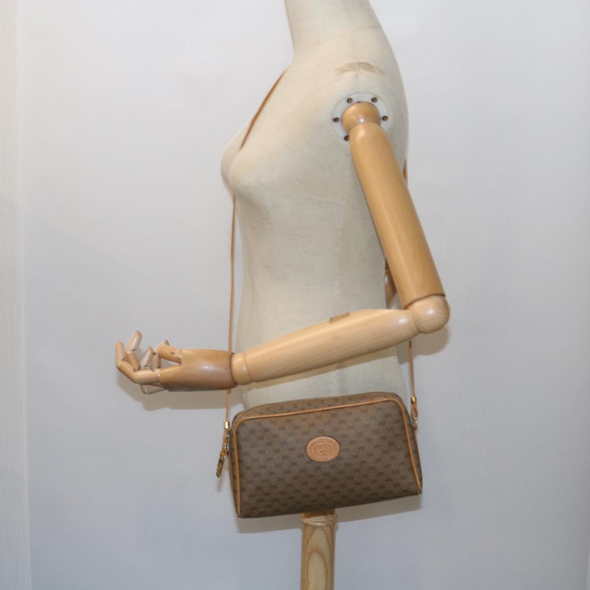 GUCCI Micro GG Supreme Shoulder Bag PVC Leather Beige th4191