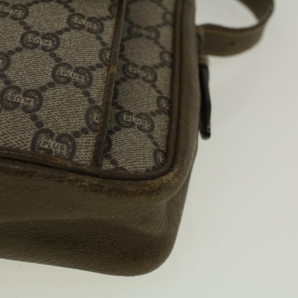 GUCCI GG PLUS Canvas Shoulder Bag PVC Leather Beige th4289