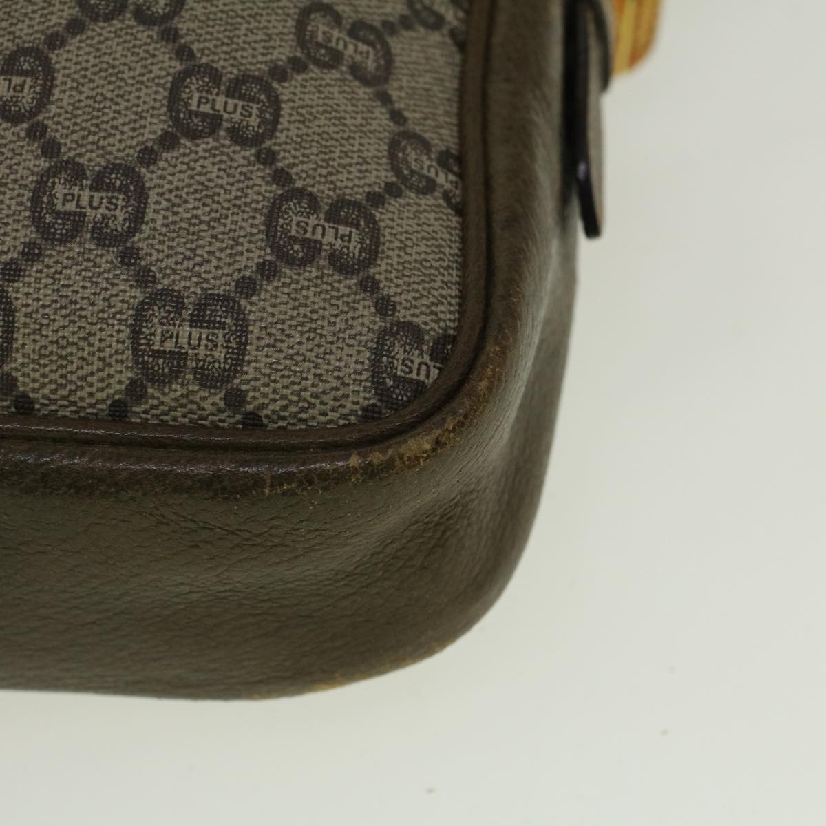 GUCCI GG PLUS Canvas Shoulder Bag PVC Leather Beige th4289
