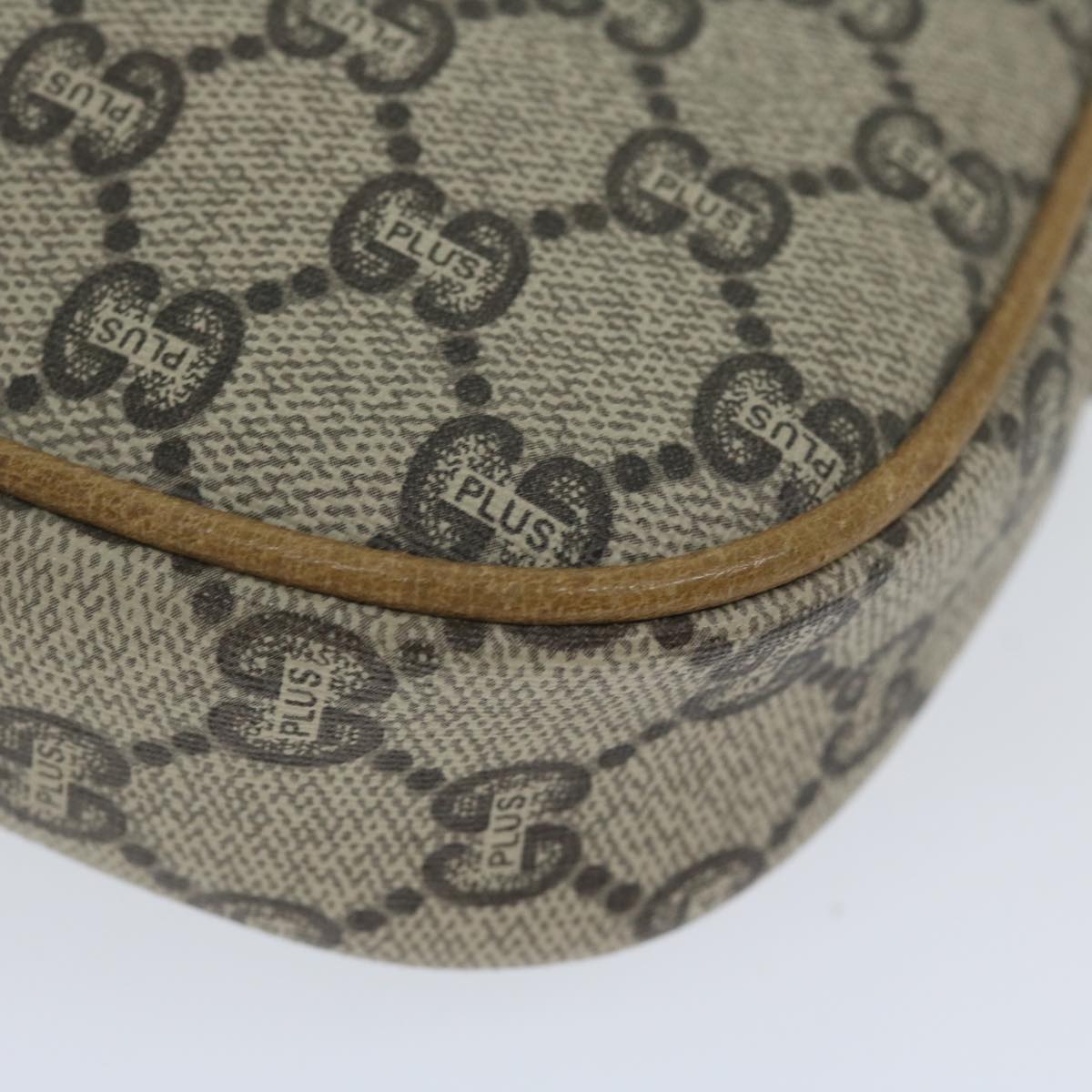 GUCCI GG Plus Supreme Shoulder Bag PVC Leather Beige th4329