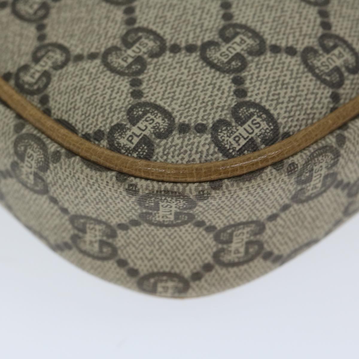 GUCCI GG Plus Supreme Shoulder Bag PVC Leather Beige th4329