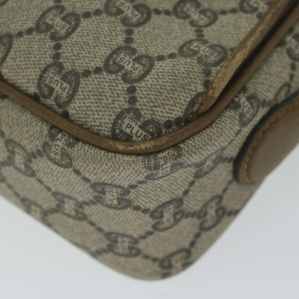 GUCCI GG Plus Supreme Shoulder Bag PVC Leather Beige th4356