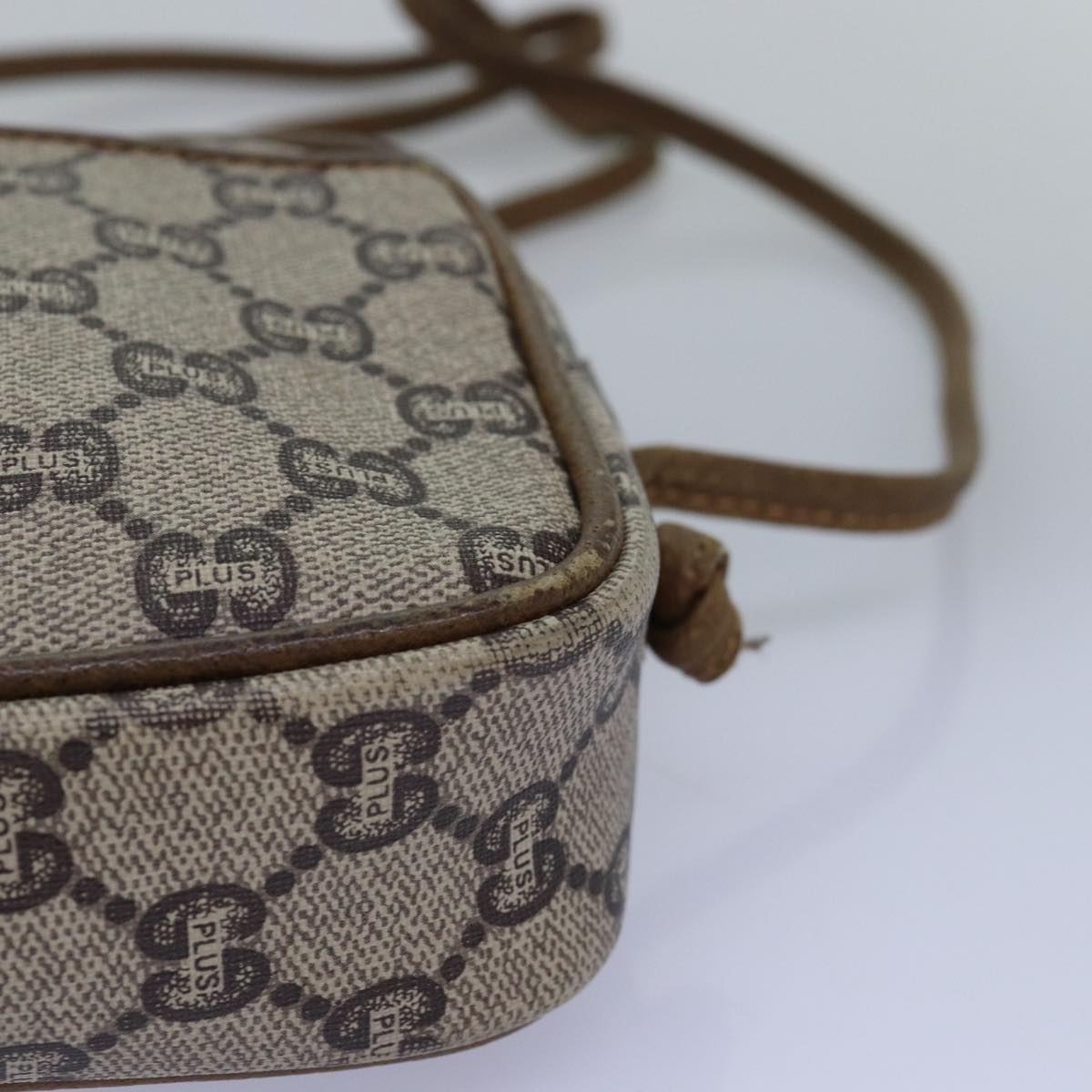 GUCCI GG Plus Supreme Shoulder Bag PVC Leather Beige th4957