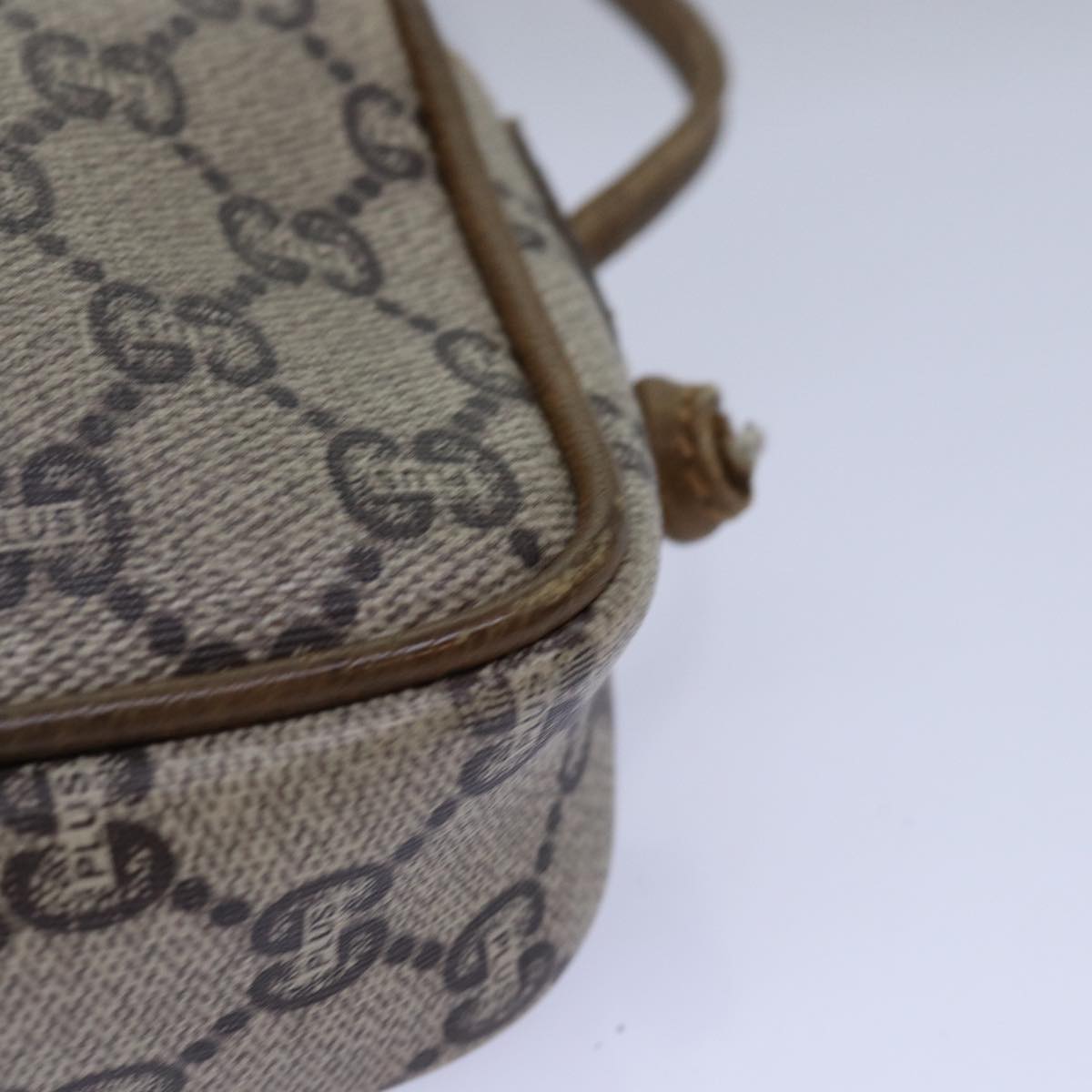 GUCCI GG Plus Supreme Shoulder Bag PVC Leather Beige th4957