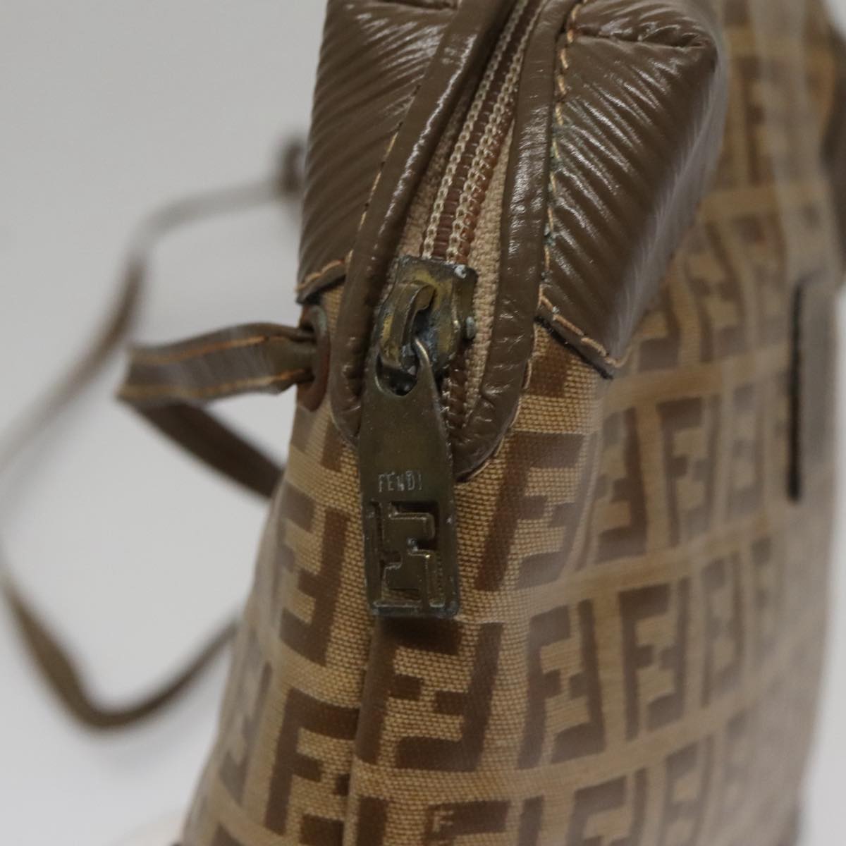 FENDI Zucchino Canvas Shoulder Bag Beige th5552