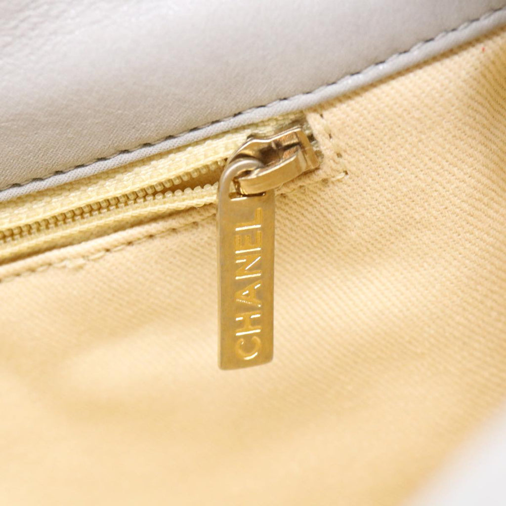 CHANEL Lamb Skin Matelasse Double Chain Shoulder Bag Gray CC am1097gA